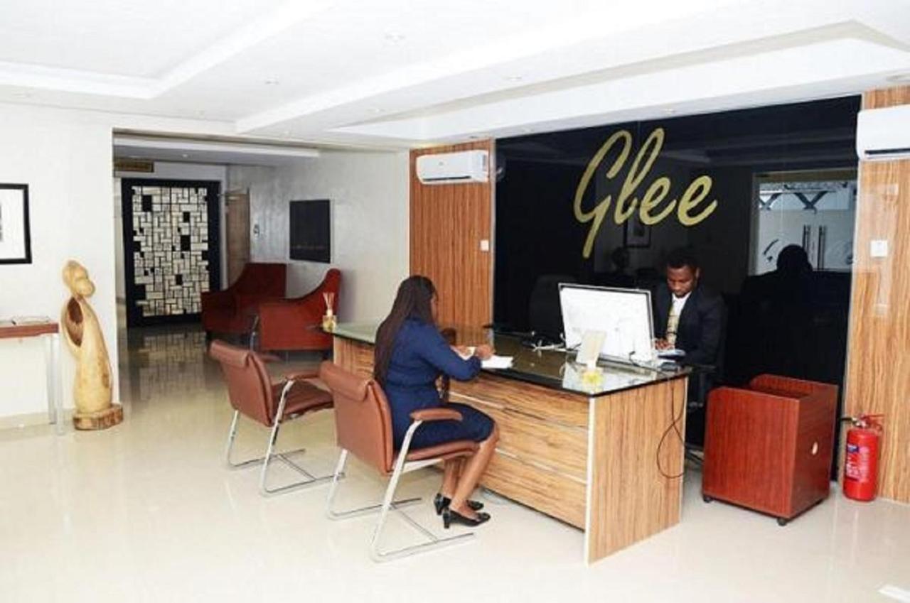 Glee Hotel Aliayabiagba Екстер'єр фото