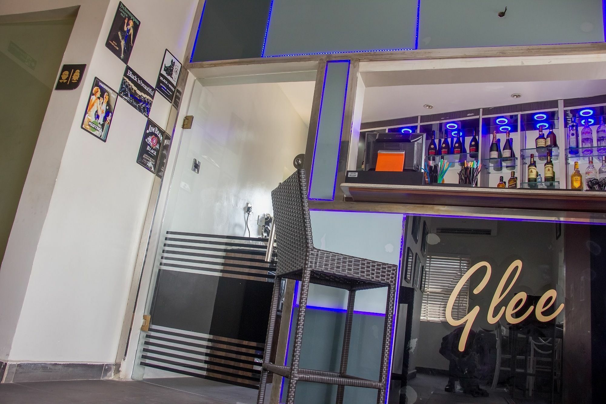 Glee Hotel Aliayabiagba Екстер'єр фото